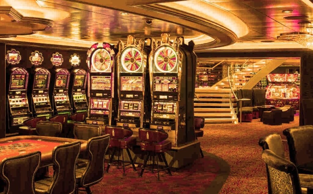 Qué hacer de noche en Los Cabos: los mejores bares, casinos y más