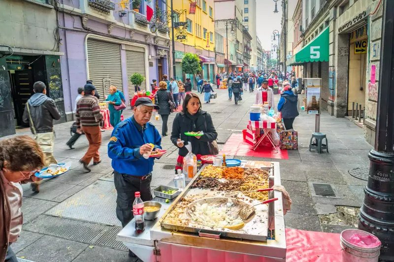 Puesto de tacos de comida callejera de la Ciudad de México