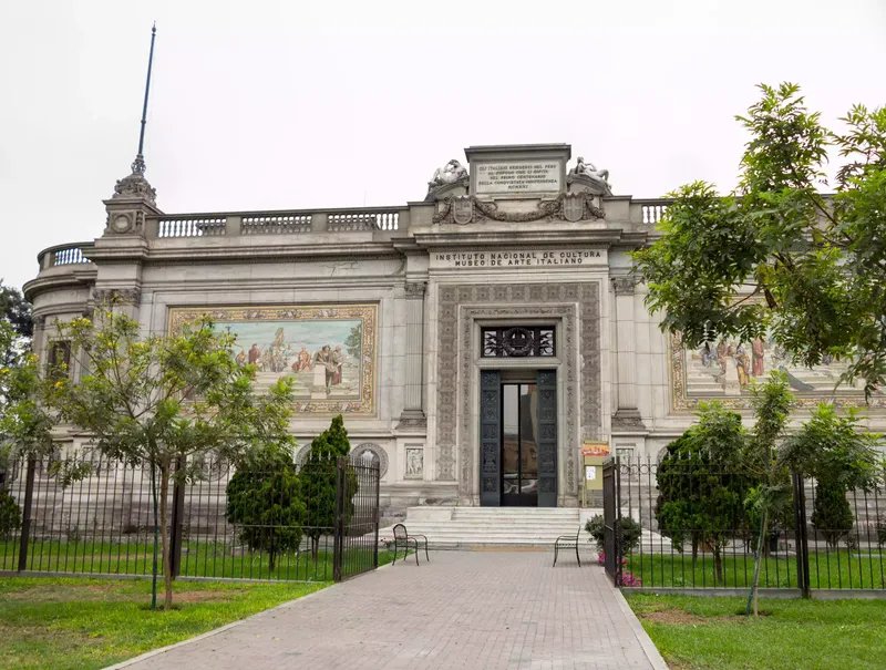 Edificio del Museo de Arte Italiano en Lima Perú
