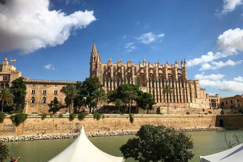 Descubre los 10 sitios de interés imprescindibles en Palma de Mallorca