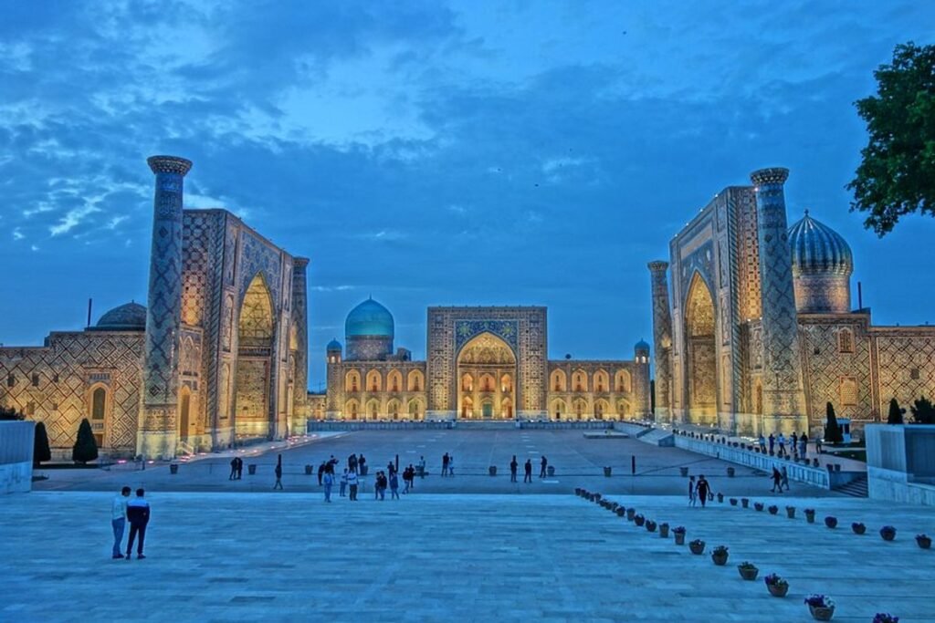 Descubre las maravillas de Samarkand: Las mejores atracciones que no puedes perderte