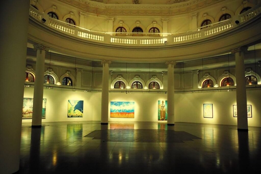 Visitando las mejores galerías de arte en Mendoza