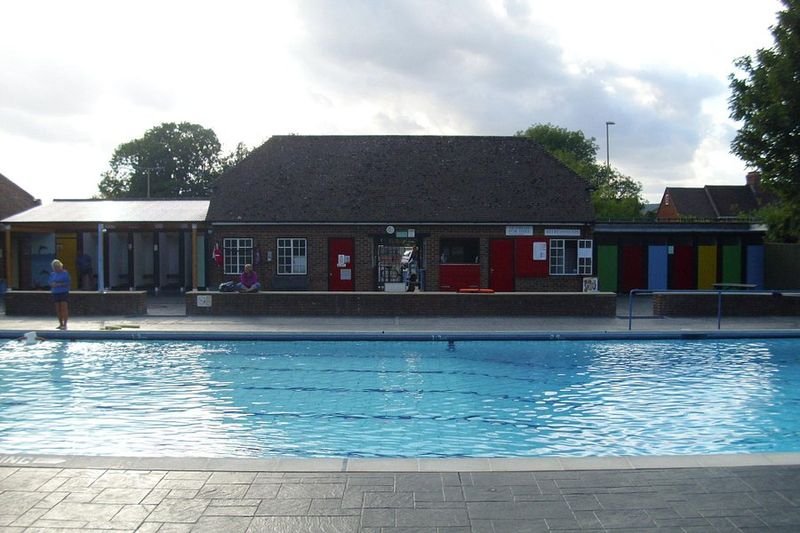 Petersfield Open Air Swimming Pool
