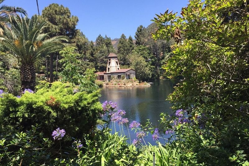 Lake Shrine Temple and Retreat