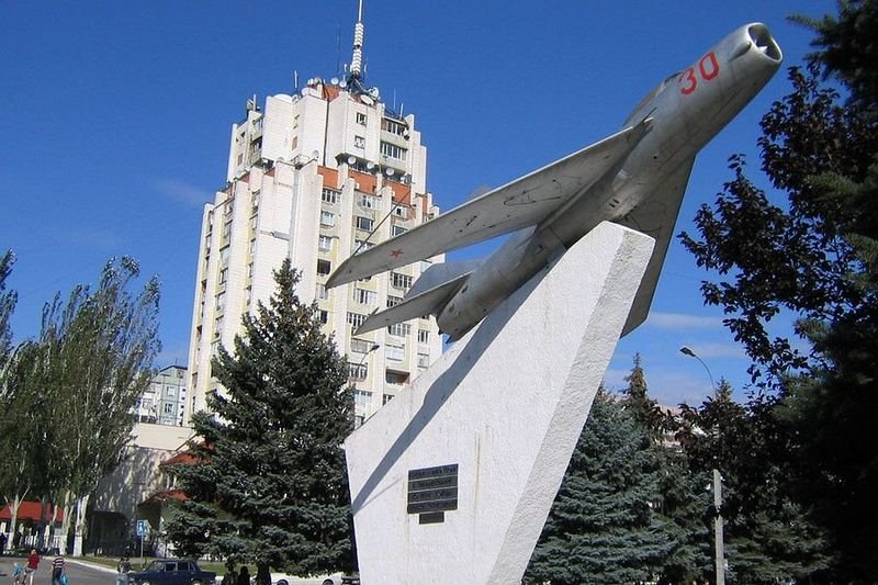 Mig-19 Monument