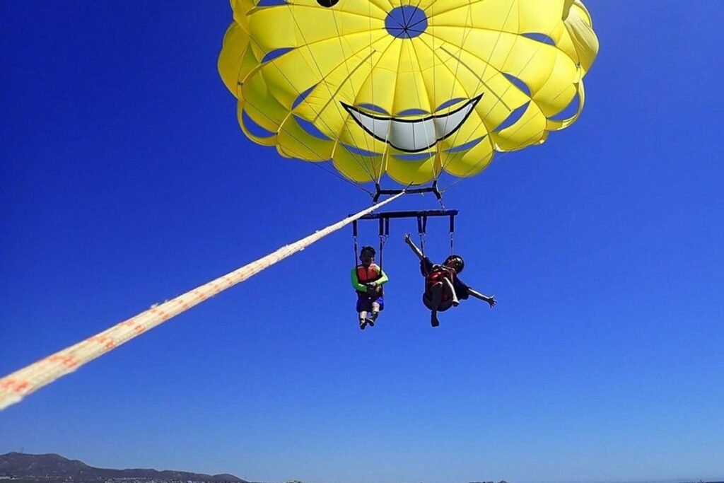 Descubre los mejores lugares para practicar paravelismo y parapente en Cabo San Lucas