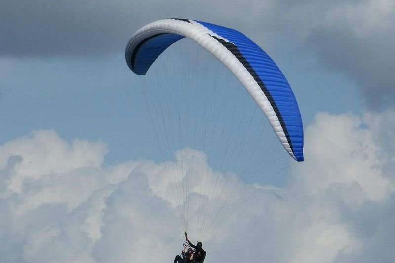 Hawk Paragliding School