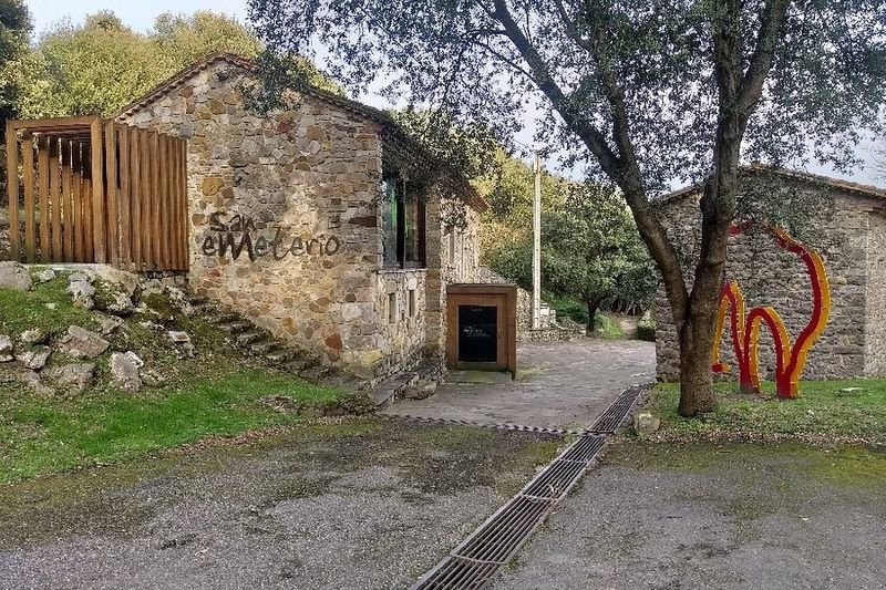 Centro de Interpretación de San Ementerio y la Cueva del Pindal