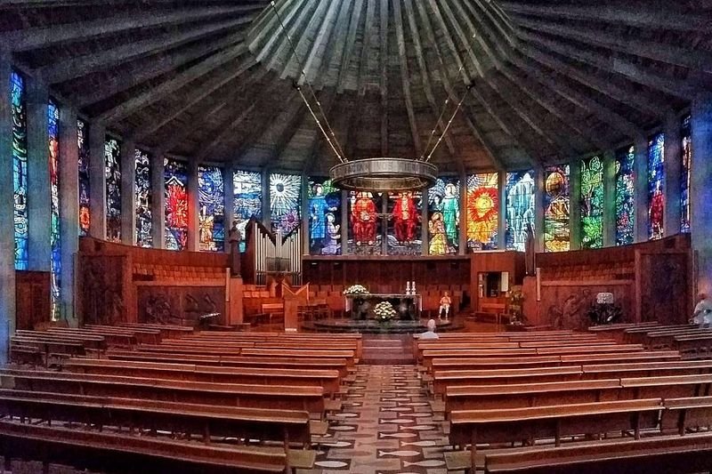 Iglesia La Porciuncula (la Iglesia de Cristal)