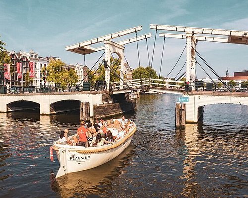 Explora Ámsterdam en barco: Consejos y trucos para alquilar la embarcación perfecta