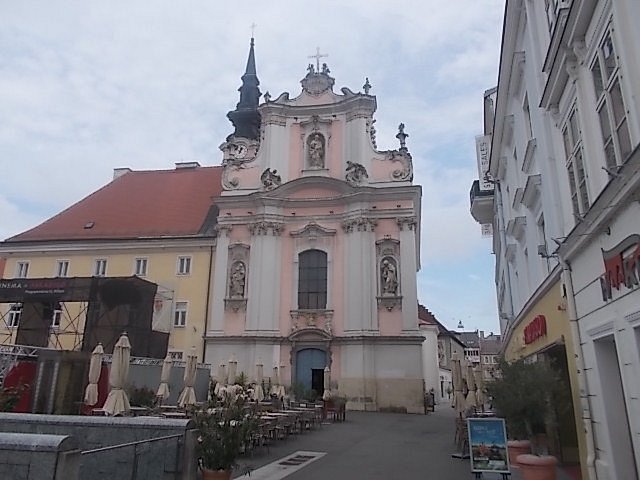 Franziskanerkirche Und Franziskanerkloster