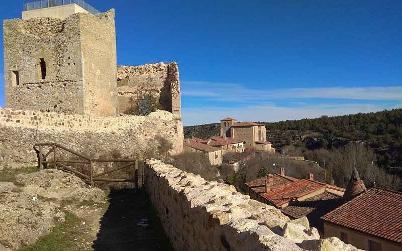 Castillo y Pueblo de calatañazor