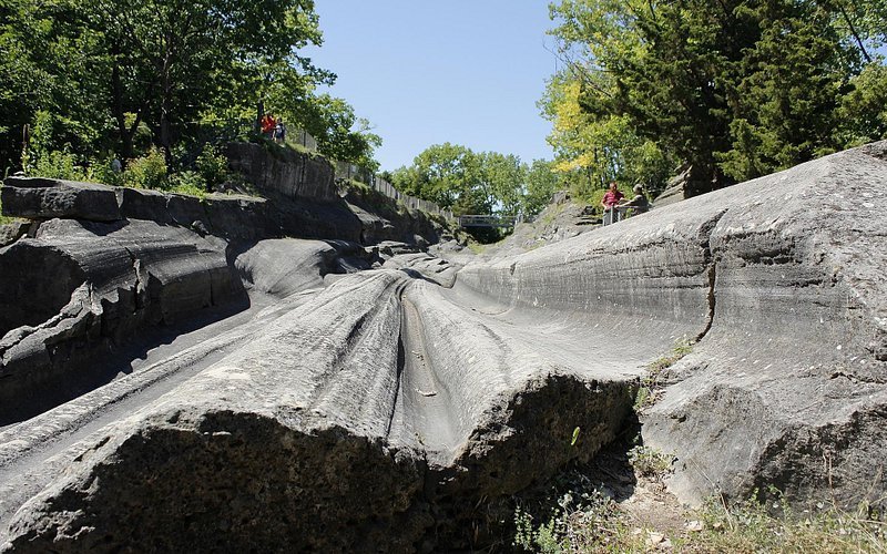 Glacial Grooves State Memorial