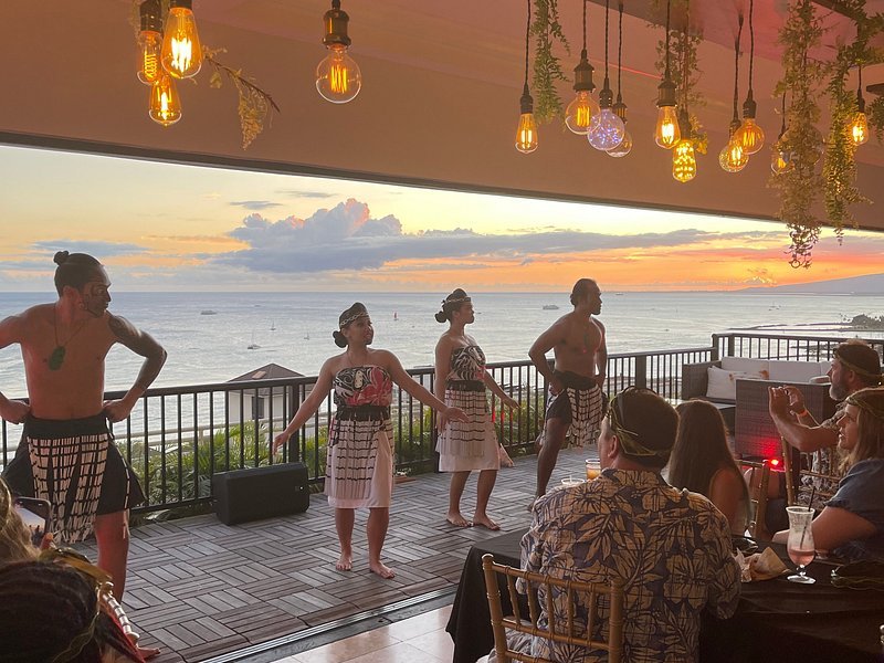 Waikiki Sunset Luau